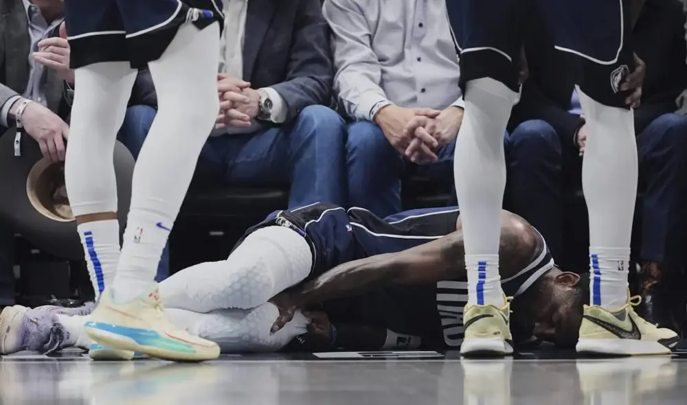 Kyrie Irving queda fuera de la NBA por terrible lesión ante Kings / Foto: ESPN Kyrie Irving queda fuera de la NBA por terrible lesión ante Kings / Foto: ESPN