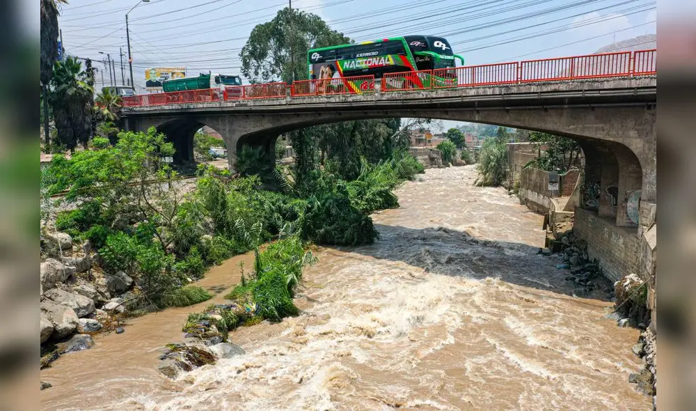 Ronda el peligro en varios tramos de la Carretera Central.