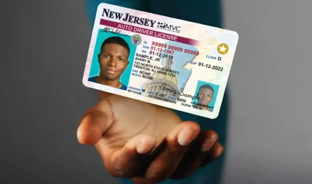 El costo del Real ID varía desde 24 dólares para la licencia estándar hasta 53 para la comercial. Foto: Univisión
