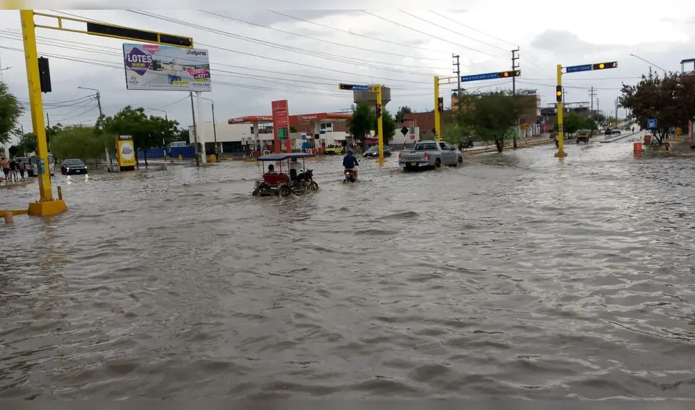 La lluvia de corta duración generó lagunas en la ciudad.