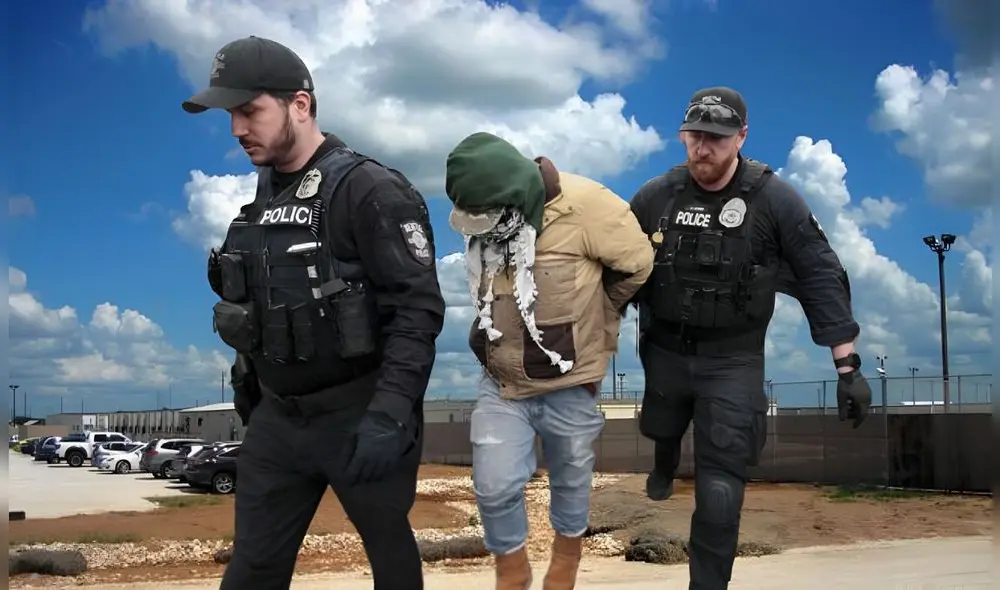 ICE convertirá un albergue para familias en un centro de detenciones para inmigrantes en Texas. Foto: Composición LR/Los Angeles Times/AFP