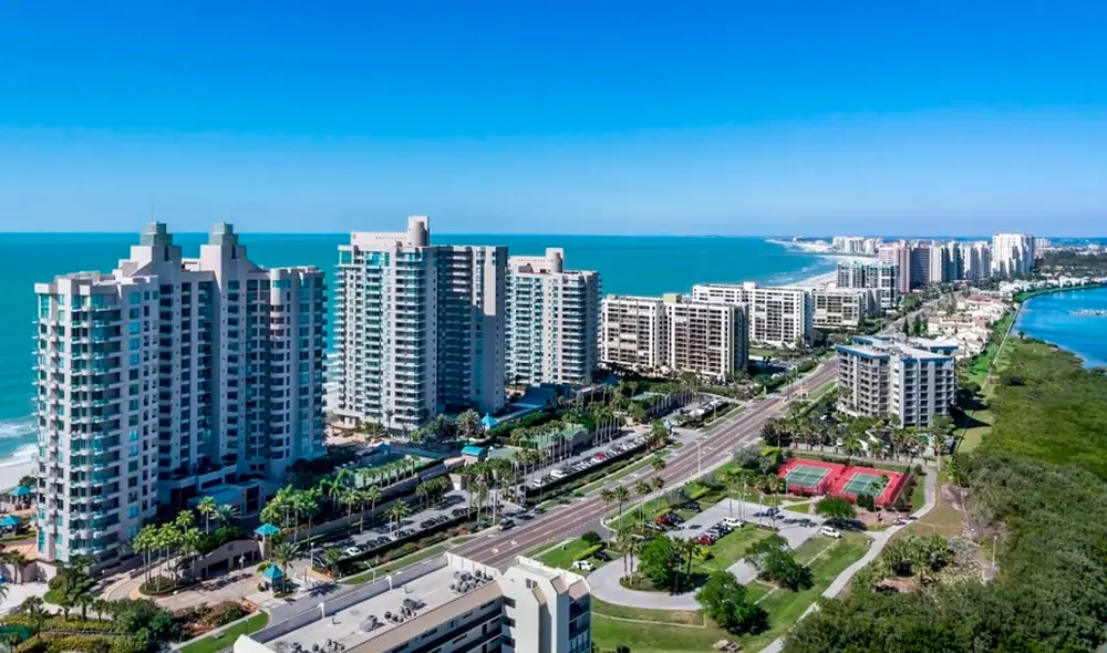 Florida ha lanzado una importante iniciativa para apoyar a los residentes del estado en la protección de sus viviendas. Foto: TV Azteca