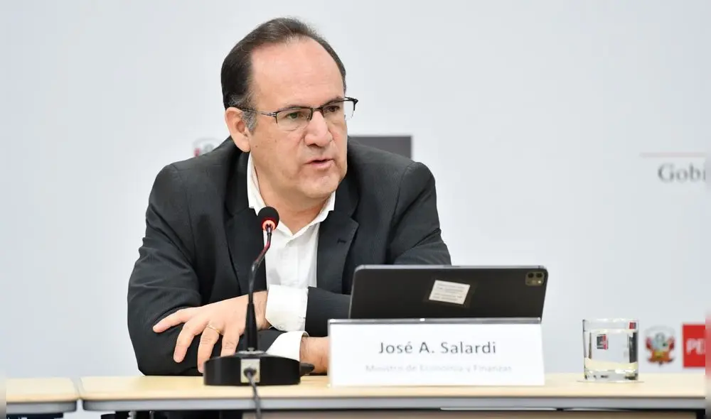 José Salardi, titular del MEF, a favor de tres medidas que son materia de preocupación por el Consejo Fiscal. José Salardi, titular del MEF, a favor de tres medidas que son materia de preocupación por el Consejo Fiscal.