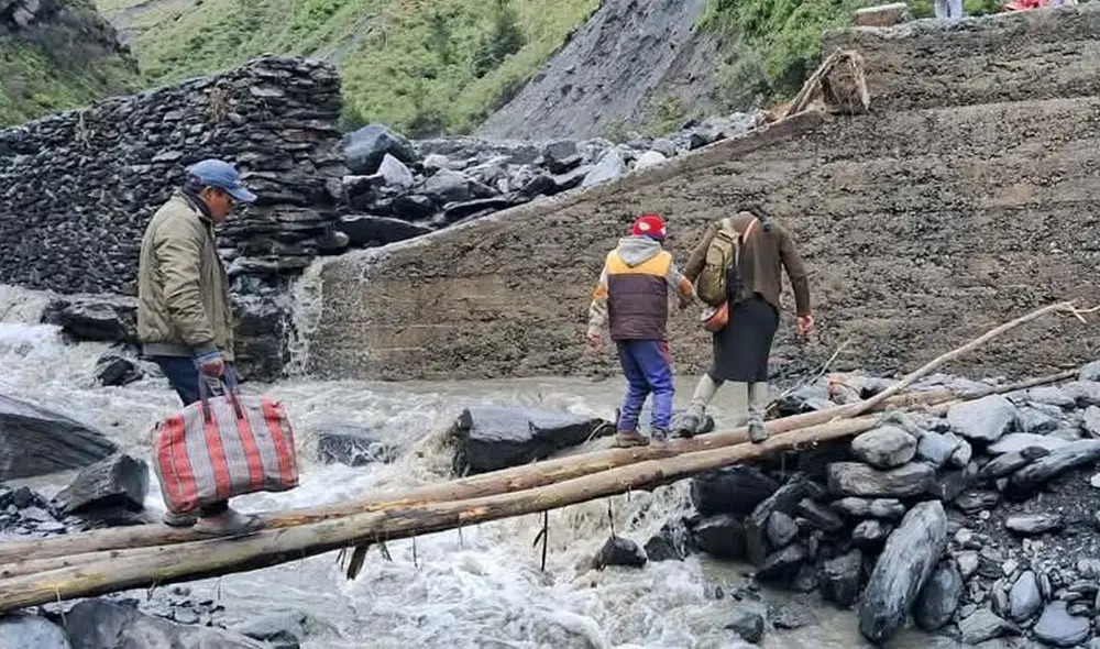 Pobladores de Sandia piden la habilitación de un puente aéreo. Foto: difusión.