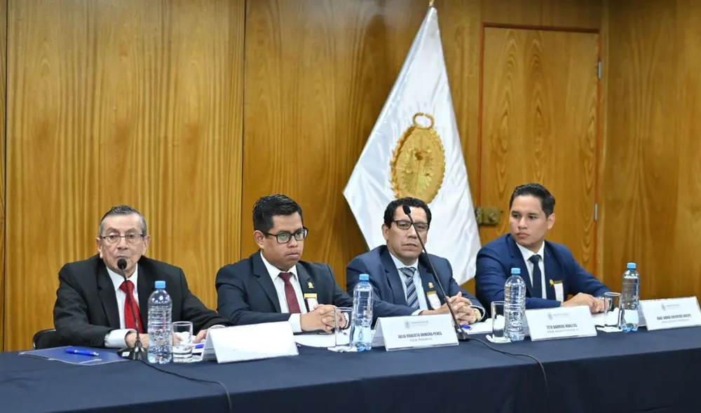 Conferencia de prensa del Eficcop respondió preguntas sobre presunta filtración de información | Foto: Miguel Vásquez.