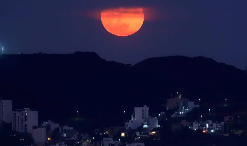 La Luna de Gusano de Sangre y la Luna de Sangre formarán un espectáculo cosmológico en Estados Unidos, México y Canadá. Foto: EFE