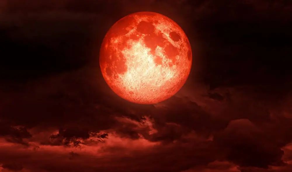 El eclipse lunar total durará aproximadamente 6 horas. Foto: composiciónLR/AFP El eclipse lunar total durará aproximadamente 6 horas. Foto: composiciónLR/AFP