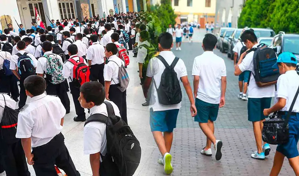 El incremento de la delincuencia en el Perú ha alertado a varios colegios públicos y padres de familia, quienes buscan velar por la seguridad de los estudiantes. Foto: composición LR/Andina