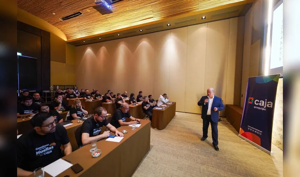 El evento destacó la importancia del liderazgo en el sector financiero y promovió una cultura centrada en el cliente y en el impacto comunitario positivo. Fuente: Difusión. El evento destacó la importancia del liderazgo en el sector financiero y promovió una cultura centrada en el cliente y en el impacto comunitario positivo. Fuente: Difusión.