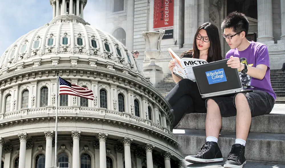 El proyecto, liderado por el congresista Brandon Gill, busca evitar posibles casos de espionaje académico y tecnológico por parte de ciudadanos chinos en universidades estadounidenses. Foto: composición LR/Berkley Collage/ Europa Press El proyecto, liderado por el congresista Brandon Gill, busca evitar posibles casos de espionaje académico y tecnológico por parte de ciudadanos chinos en universidades estadounidenses. Foto: composición LR/Berkley Collage/ Europa Press