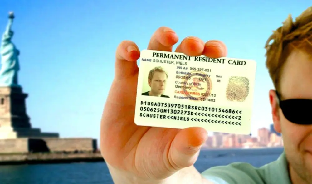 Conoce los 5 motivos por los que te pueden quitar la Green Card en Estados Unidos. Foto: CNN