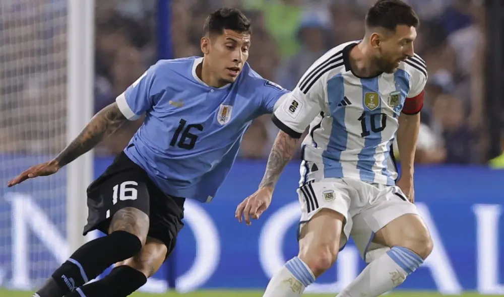 Argentina perdió el partido de ida por 2-0 ante Uruguay en La Bombonera. Foto: AFP Argentina perdió el partido de ida por 2-0 ante Uruguay en La Bombonera. Foto: AFP