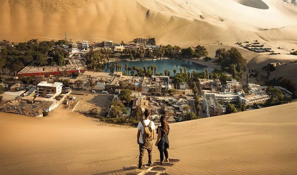 Huacachina, ubicado en el desierto de Ica, Perú, es el único oasis natural de América Latina, reconocido por la BBC como uno de los cinco más impresionantes del mundo. Foto: @viajaentusofa/Instagram Huacachina, ubicado en el desierto de Ica, Perú, es el único oasis natural de América Latina, reconocido por la BBC como uno de los cinco más impresionantes del mundo. Foto: @viajaentusofa/Instagram