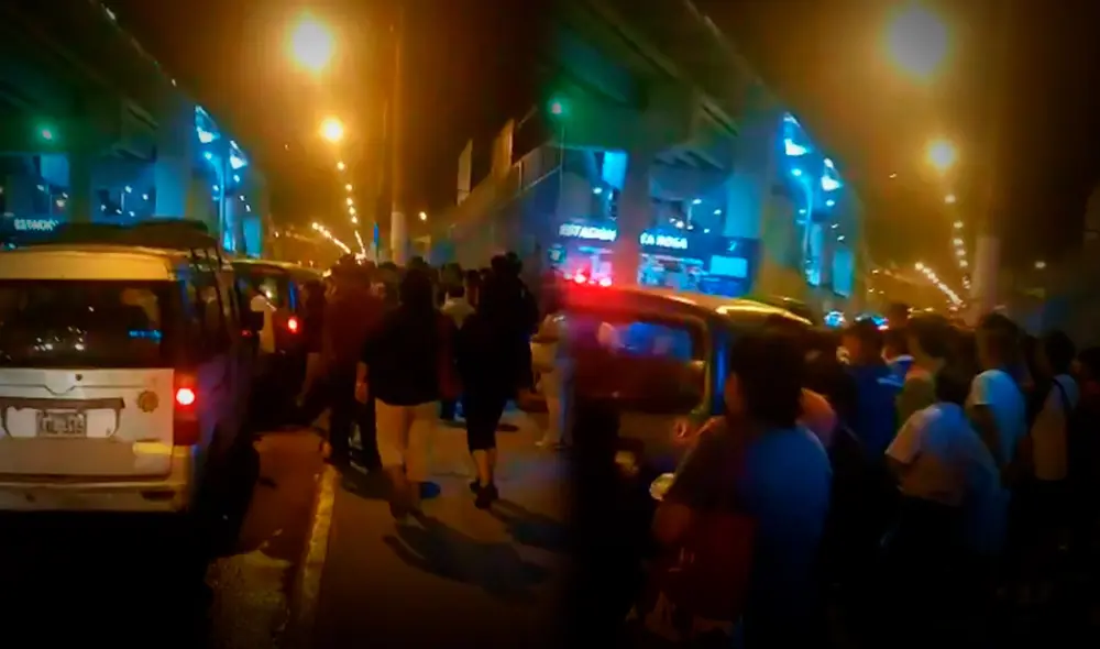 Policía Nacional del Perú llegó al lugar de los hechos. Foto: Composición LR Policía Nacional del Perú llegó al lugar de los hechos. Foto: Composición LR