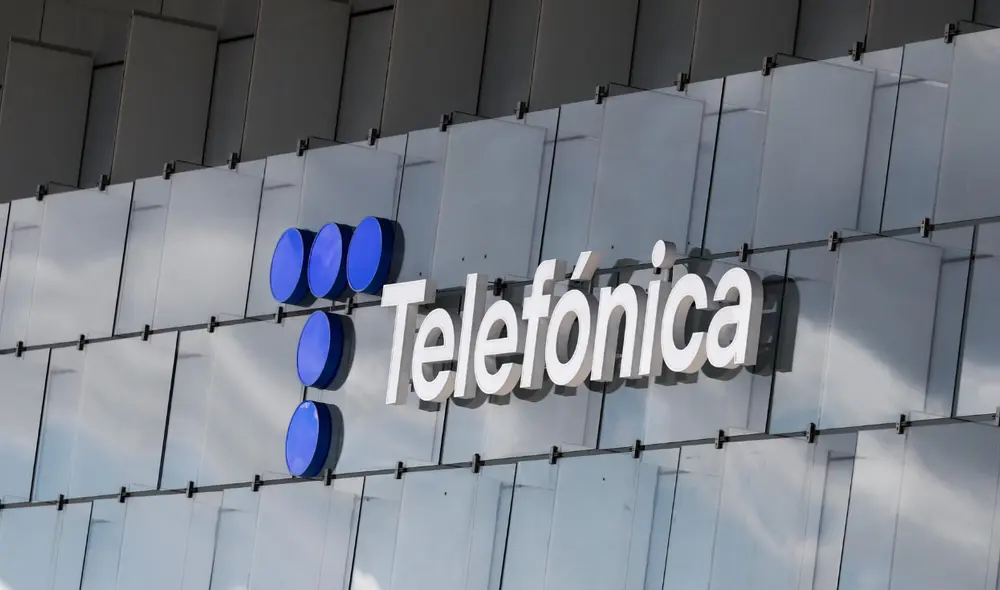 Logo de Telefónica del Perú en edificio. Foto: Reuters