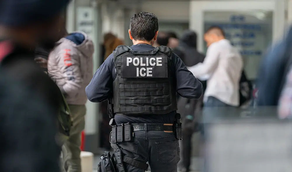 Esta medida en Florida traerá una serie de desafíos para la comunidad inmigrante, mientras que las autoridades locales y federales continúan reforzando su colaboración para hacer cumplir las leyes migratorias. Foto: AFP. Esta medida en Florida traerá una serie de desafíos para la comunidad inmigrante, mientras que las autoridades locales y federales continúan reforzando su colaboración para hacer cumplir las leyes migratorias. Foto: AFP.