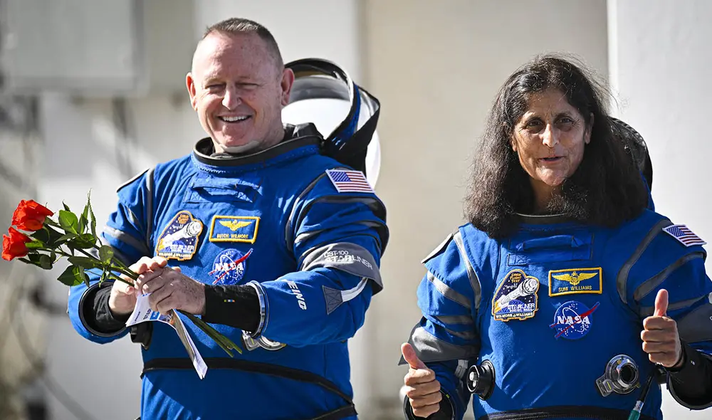 Dos astronautas de la NASA quedaron varados en el espacio por nueve meses, pero su sueldo no aumentará. La agencia espacial estadounidense confirmó que su paga sigue la escala federal. Foto: AFP