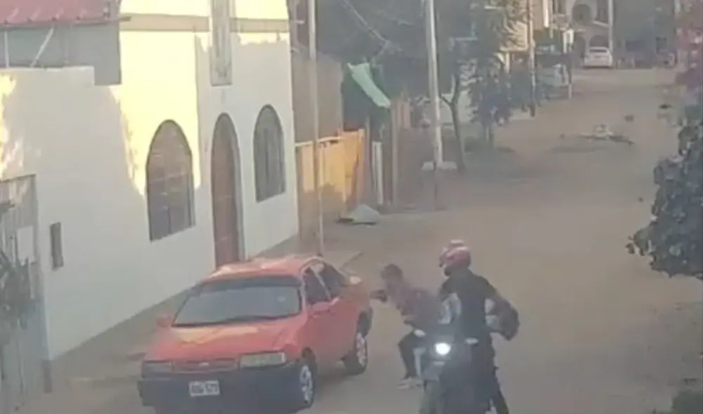 Sicarios que se desplazaban a bordo de una moto lineal asesinaron a dos personas transitaban al interior de un vehículo. Foto: LR Sicarios que se desplazaban a bordo de una moto lineal asesinaron a dos personas transitaban al interior de un vehículo. Foto: LR