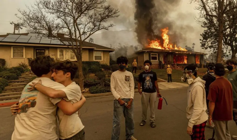 En 2020, California sufrió uno de sus peores años de incendios, con más de 4,2 millones de acres quemados. Foto: AFP En 2020, California sufrió uno de sus peores años de incendios, con más de 4,2 millones de acres quemados. Foto: AFP