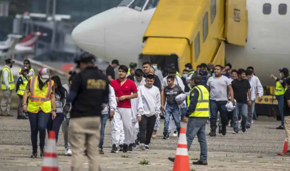 La Ley de los 10 años impone severas restricciones a inmigrantes deportados en Estados Unidos. Foto: EFE La Ley de los 10 años impone severas restricciones a inmigrantes deportados en Estados Unidos. Foto: EFE