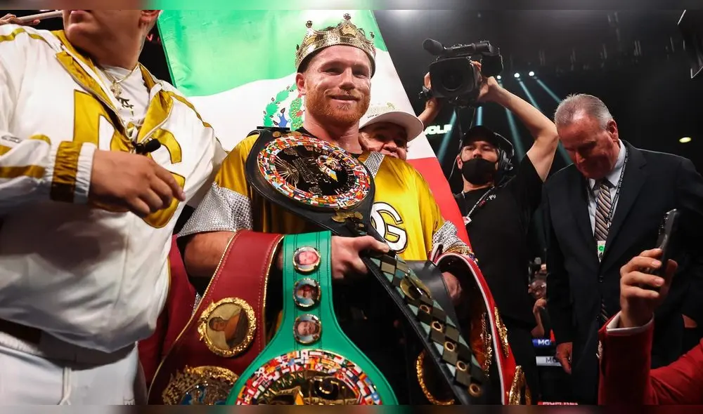 Saúl 'Canelo' Álvarez, gracias a su gran fortuna y éxito en el boxeo, podría acceder a la visa dorada de Estados Unidos, un camino más rápido hacia la ciudadanía para inversionistas como él. Foto: ESPN Saúl 'Canelo' Álvarez, gracias a su gran fortuna y éxito en el boxeo, podría acceder a la visa dorada de Estados Unidos, un camino más rápido hacia la ciudadanía para inversionistas como él. Foto: ESPN