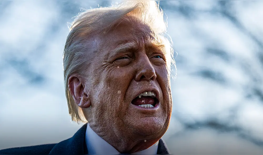 El presidente Trump señala que cualquier comercio con Venezuela estará sujeto a este arancel, el cual entrará en vigor el 2 de abril de 2025, coincidiendo con el Día de la Liberación de América. Foto: AFP El presidente Trump señala que cualquier comercio con Venezuela estará sujeto a este arancel, el cual entrará en vigor el 2 de abril de 2025, coincidiendo con el Día de la Liberación de América. Foto: AFP