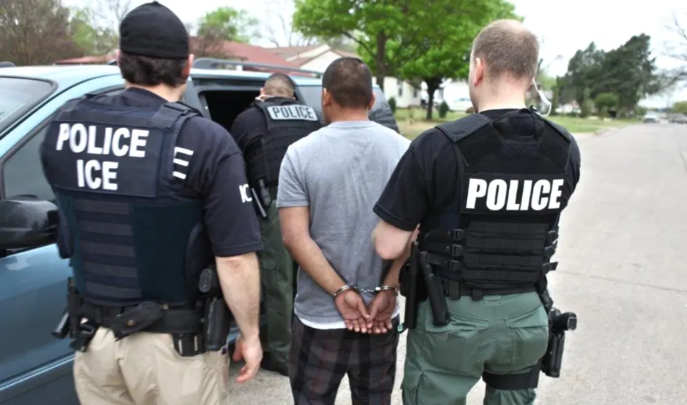 El Gobierno de Donald Trump reactivó el programa Task Force, que permite a policías locales actuar como agentes de inmigración. Foto: ICE