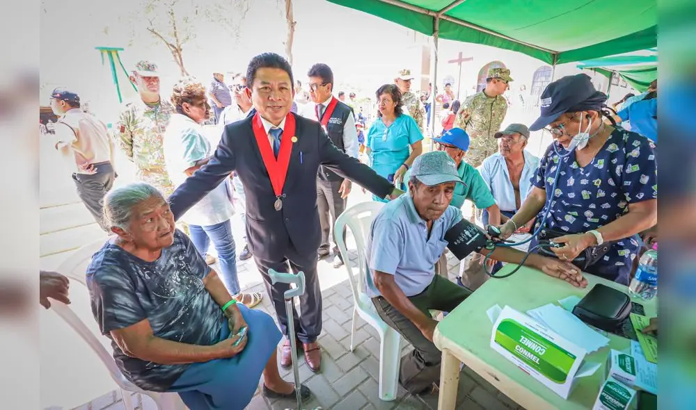 La actividad, promovida por la Corte Superior de Justicia de Sullana, tramitó diversas demandas, incluyendo alimentos y denuncias de violencia, gracias a la tecnología de la unidad móvil.