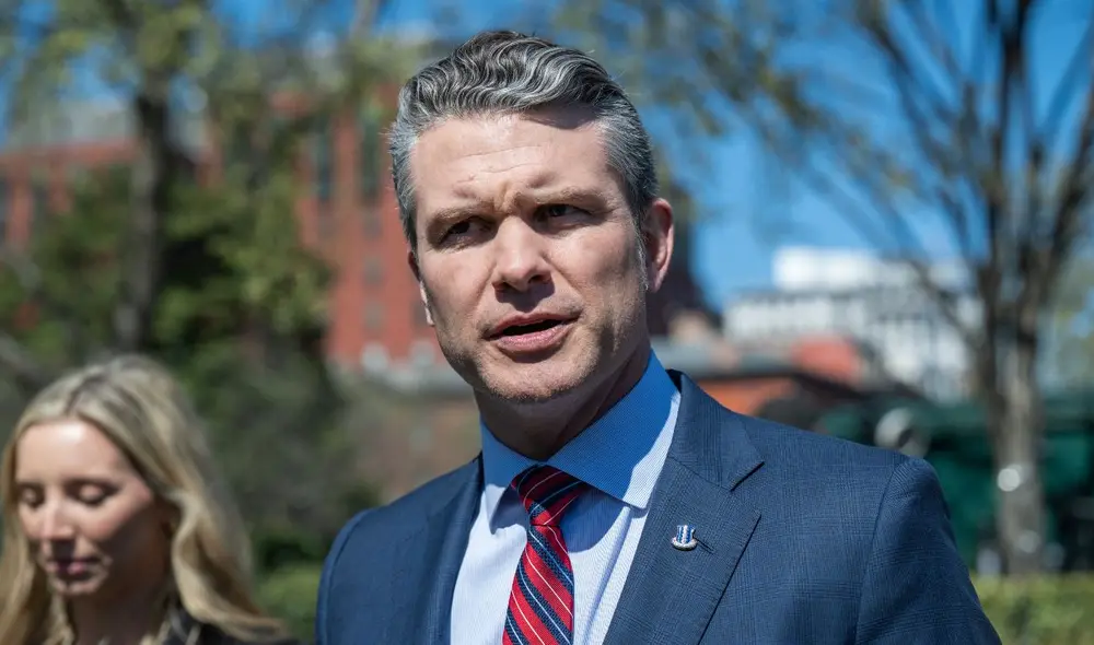 Hegseth habría compartido información confidencial sobre ataques a Yemen por error. Foto: AFP