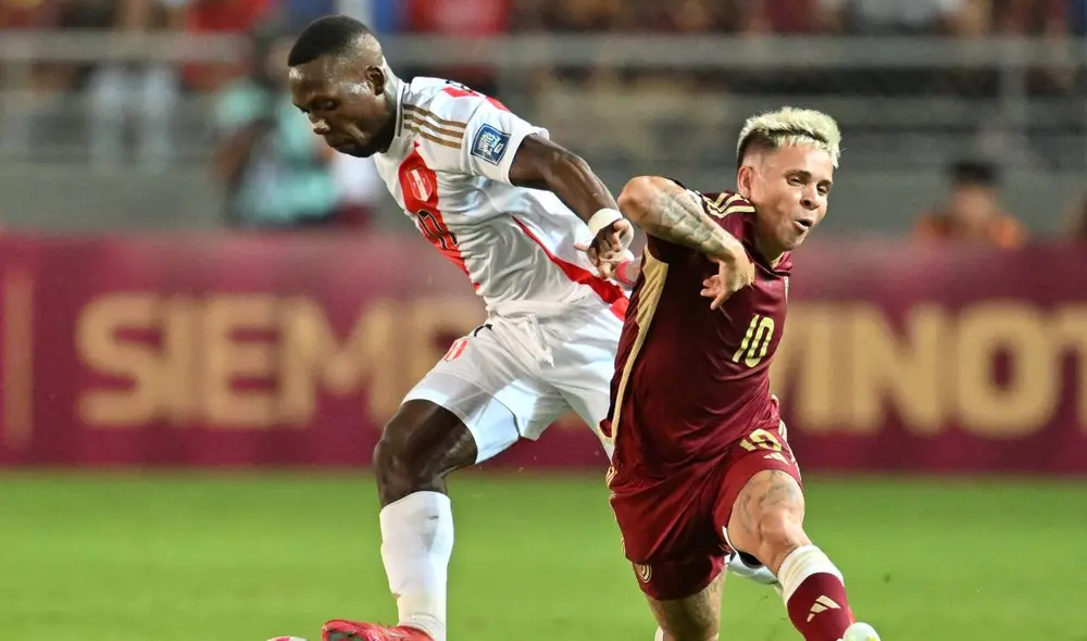 Perú visitó a Venezuela en Maturín por las Eliminatorias Sudamericanas 2026. Foto: AFP