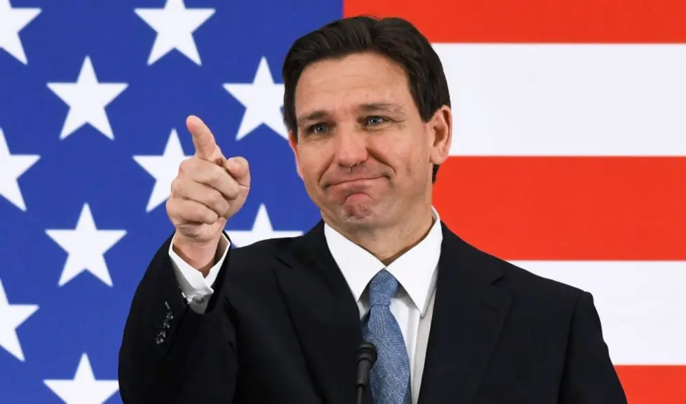El Partido Republicano en Florida supera a los demócratas por 1,2 millones de votantes registrados, fortaleciendo la posición del gobernador Ron DeSantis y facilitando la implementación de su agenda conservadora. Foto: BBC. El Partido Republicano en Florida supera a los demócratas por 1,2 millones de votantes registrados, fortaleciendo la posición del gobernador Ron DeSantis y facilitando la implementación de su agenda conservadora. Foto: BBC.