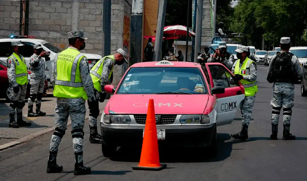 Mantener una actitud serena y segura ante una pregunta sorpresiva de los agentes jugará a favor del conductor. Foto: difusión