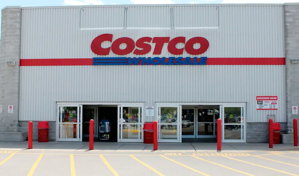 El vicepresidente de Costco, Gary Millerchip, anuncio el lanzamiento de los nuevos productos de Kirkland Signature en Estados Unidos. Foto: Britannica