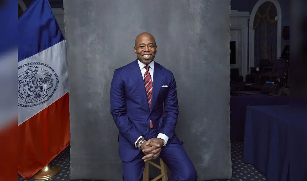 Las elecciones de Nueva York 2025 marcarán un punto de inflexión en la historia política de la ciudad, con Eric Adams buscando la reelección a pesar de la caída en su respaldo y un panorama de competencia sin precedentes. Foto: CNN