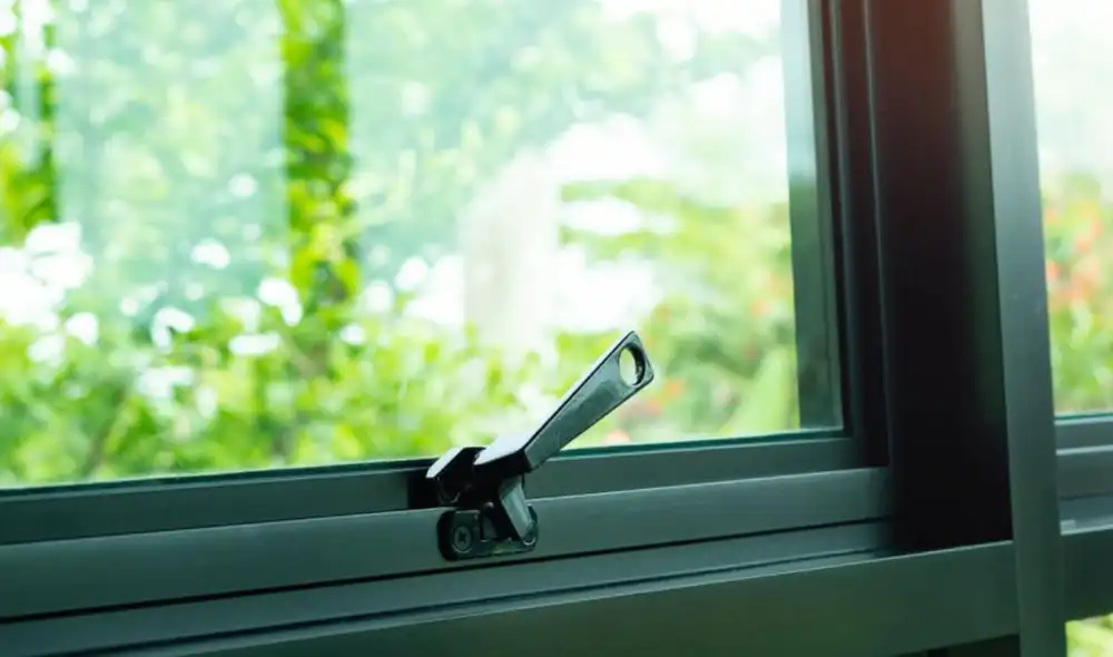 California recomendó cerrar las ventanas durante episodios de incendios forestales para proteger a los residentes de la mala calidad del aire y los peligros asociados. Foto: ElTiempo California recomendó cerrar las ventanas durante episodios de incendios forestales para proteger a los residentes de la mala calidad del aire y los peligros asociados. Foto: ElTiempo