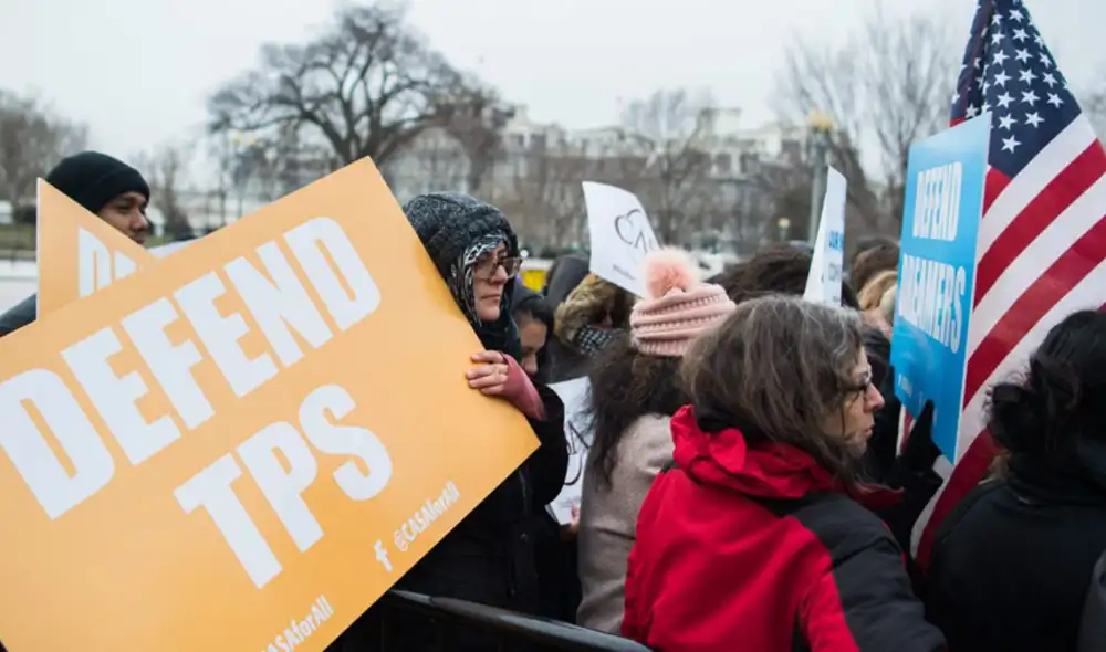 El TPS permite a los ciudadanos de un país afectado por una emergencia humanitaria, un conflicto armado o un desastre natural, permanecer de forma legal en Estados Unidos. Foto: AFP.