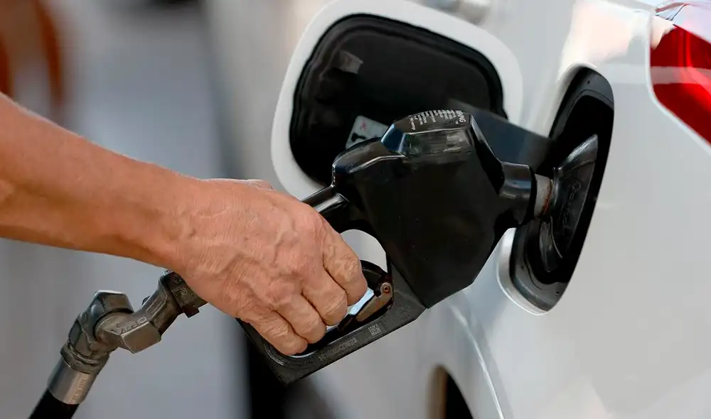 En Estados Unidos, diversos estados cuentan con proyectos para erradicar la venta de autos eléctricos. Foto: CNN en Español