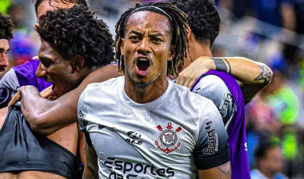 André Carrillo consiguió su primer título con Corinthias y va en busca de la ansiada Copa Sudamericana. Foto: X