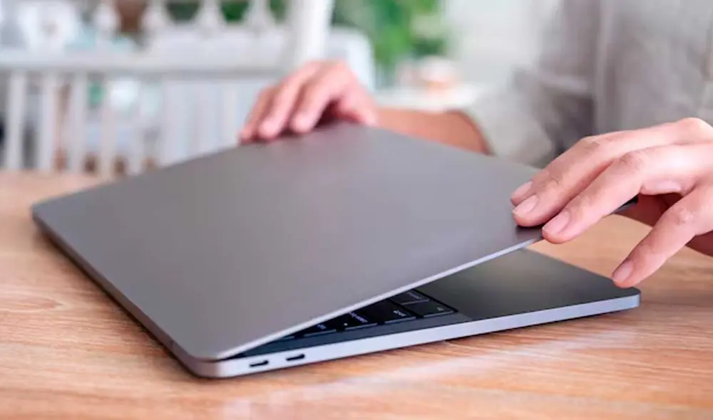 No cierres la tapa de la laptop, antes de que Windows haya terminado de cerrar. Foto: Freepik No cierres la tapa de la laptop, antes de que Windows haya terminado de cerrar. Foto: Freepik