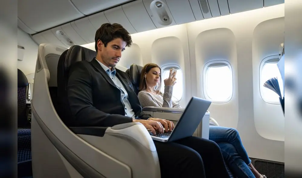 Descubre los principales programas de fidelización de aerolíneas en el sur de Florida según una firma de investigación de Miami, y aprende cómo maximizar tus beneficios como viajero frecuente. Foto: Caribbean News Digital.