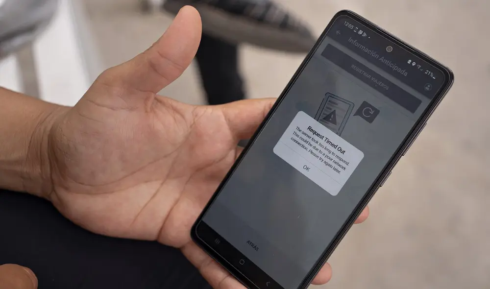 Los agentes de inmigración en EE. UU. pueden revisar celulares sin una orden judicial al cruzar la frontera, bajo la "excepción de frontera". Foto: HIAS