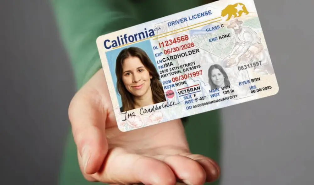 La Real ID en California será obligatoria a partir del 7 de mayo de 2025 para abordar vuelos nacionales y acceder a instalaciones federales. Foto: DHS