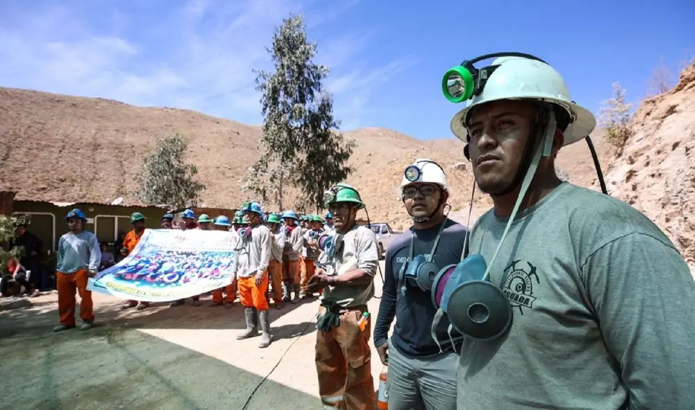 Solo 11.000 mineros están formalizados en nuestro país, según Minem. Foto: Instituto de Ingenieros Solo 11.000 mineros están formalizados en nuestro país, según Minem. Foto: Instituto de Ingenieros