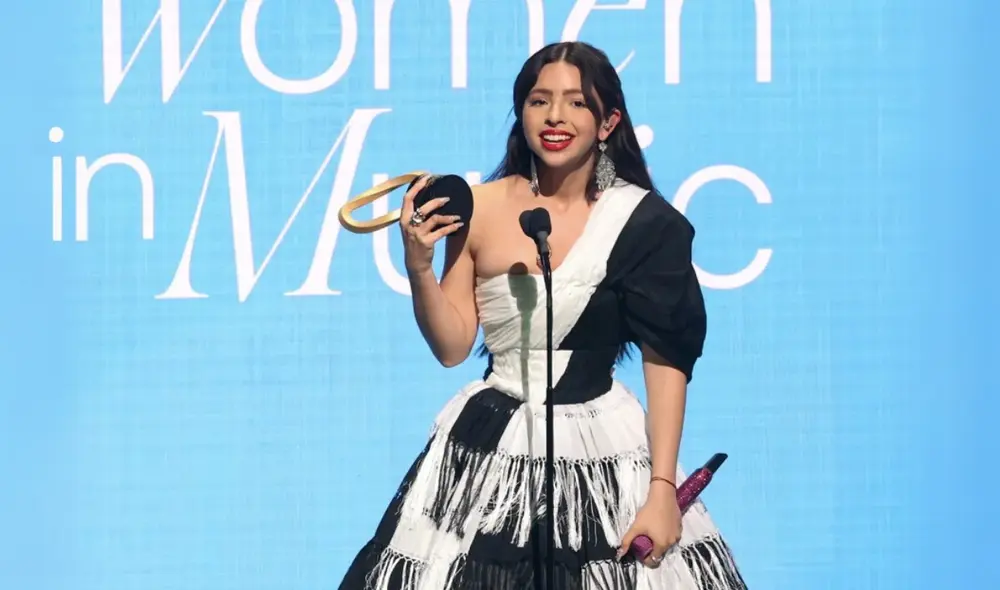 Ángela Aguilar recibió el premio Breakthrough y habló sobre las críticas que enfrentó en su relación con Christian Nodal, reafirmando su fortaleza. Foto: composición LR/Billboard