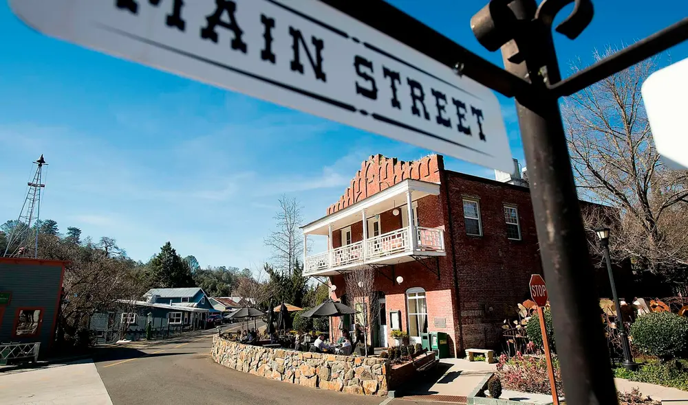 Amador City destaca por ser una ciudad pequeña, además de contribuir a la historia de California. Foto: SFGATE Amador City destaca por ser una ciudad pequeña, además de contribuir a la historia de California. Foto: SFGATE