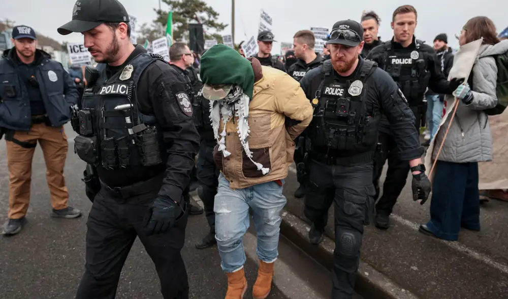 Texas es uno de los estados donde se han llevado a cabo operativos significativos por parte del ICE, con un aumento en las detenciones y actividades de control migratorio en diversas áreas. Foto: AFP