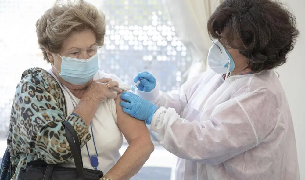 Un análisis de más de 280.000 adultos mayores sugiere que la vacunación contra el herpes zóster podría reducir significativamente el riesgo de desarrollar demencia.