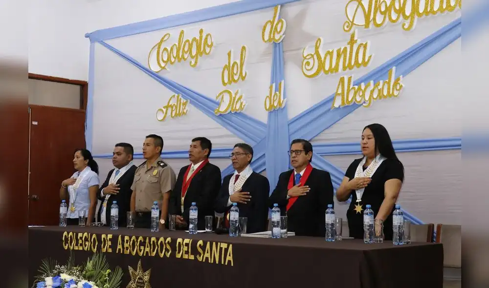 El evento resalta la importancia de la profesión legal y la labor de aquellos que han dedicado su vida al servicio de la justicia y la defensa de los derechos. El evento resalta la importancia de la profesión legal y la labor de aquellos que han dedicado su vida al servicio de la justicia y la defensa de los derechos.