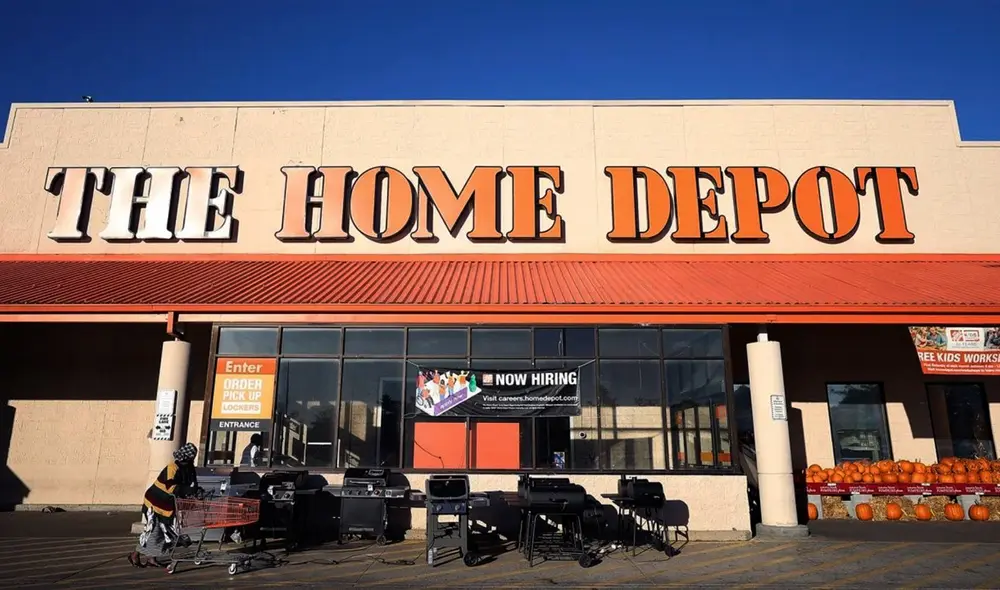 Home Depot cobrará por el estacionamiento en sus tiendas de Estados Unidos. Foto: CNN