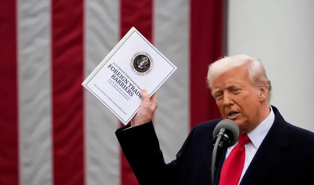 Los aranceles impuestos por Trump provocaron un incremento en los precios dentro de Estados Unidos, según expertos. Foto: EFE Los aranceles impuestos por Trump provocaron un incremento en los precios dentro de Estados Unidos, según expertos. Foto: EFE